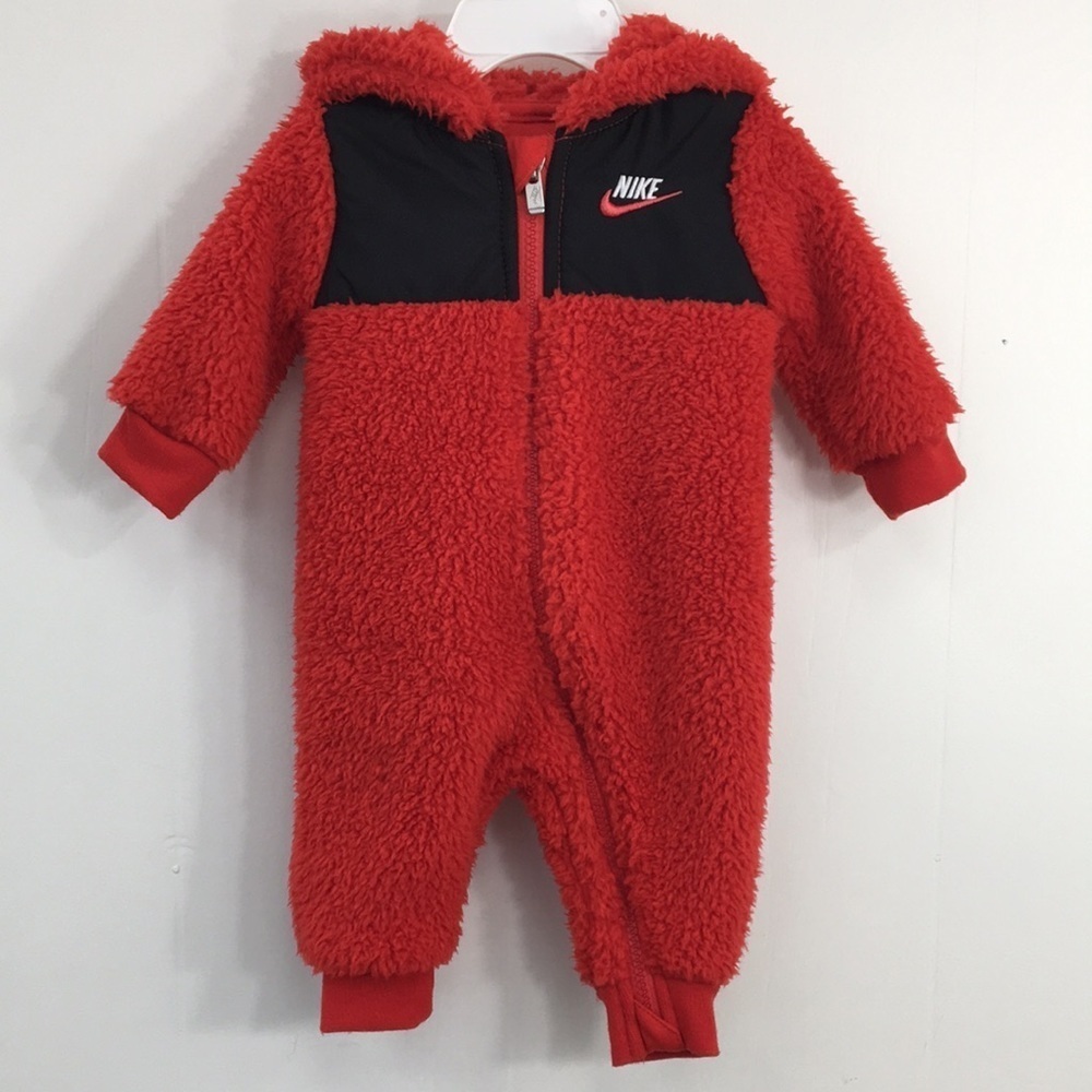 Nike Baby Boys Red Berber Fleece With Logo Size 3 Months GREAT Condition